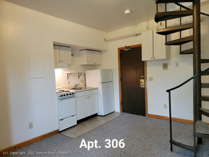 The Perry Apartments: 1 Br Townhouse