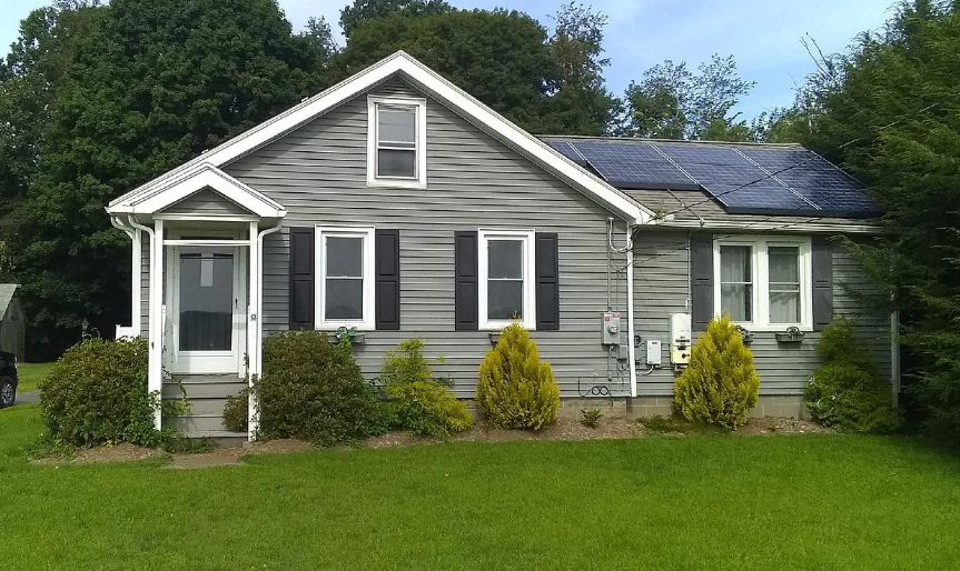 456 River Drive, Hadley